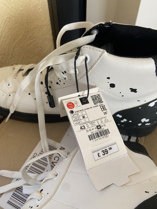 Чоловіче взуття ZARA.