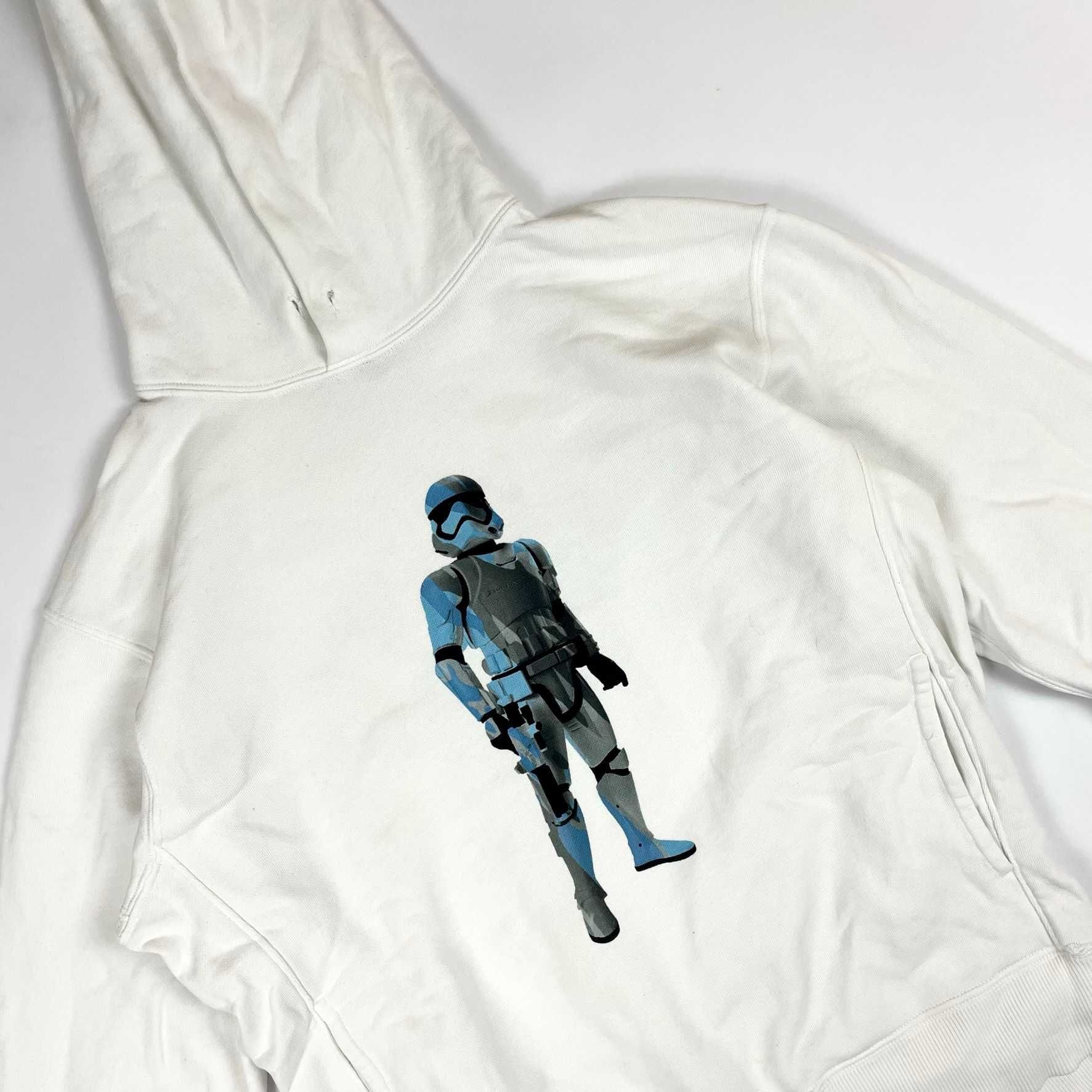 Uniqlo x Star Wars Trooper hoodie biała bluza z dużym nadrukiem