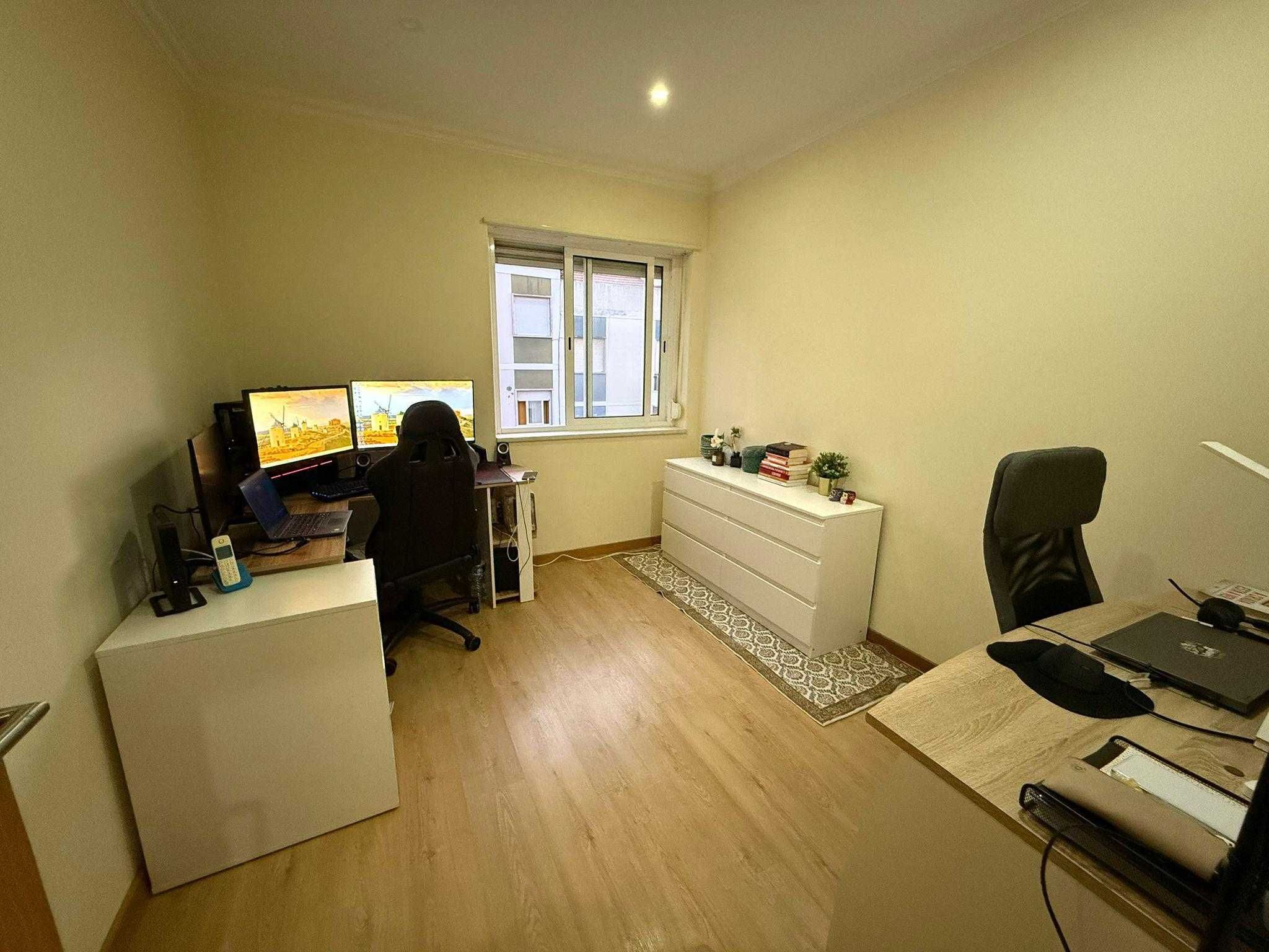 Apartamento t2 Santa Iria de Azoia