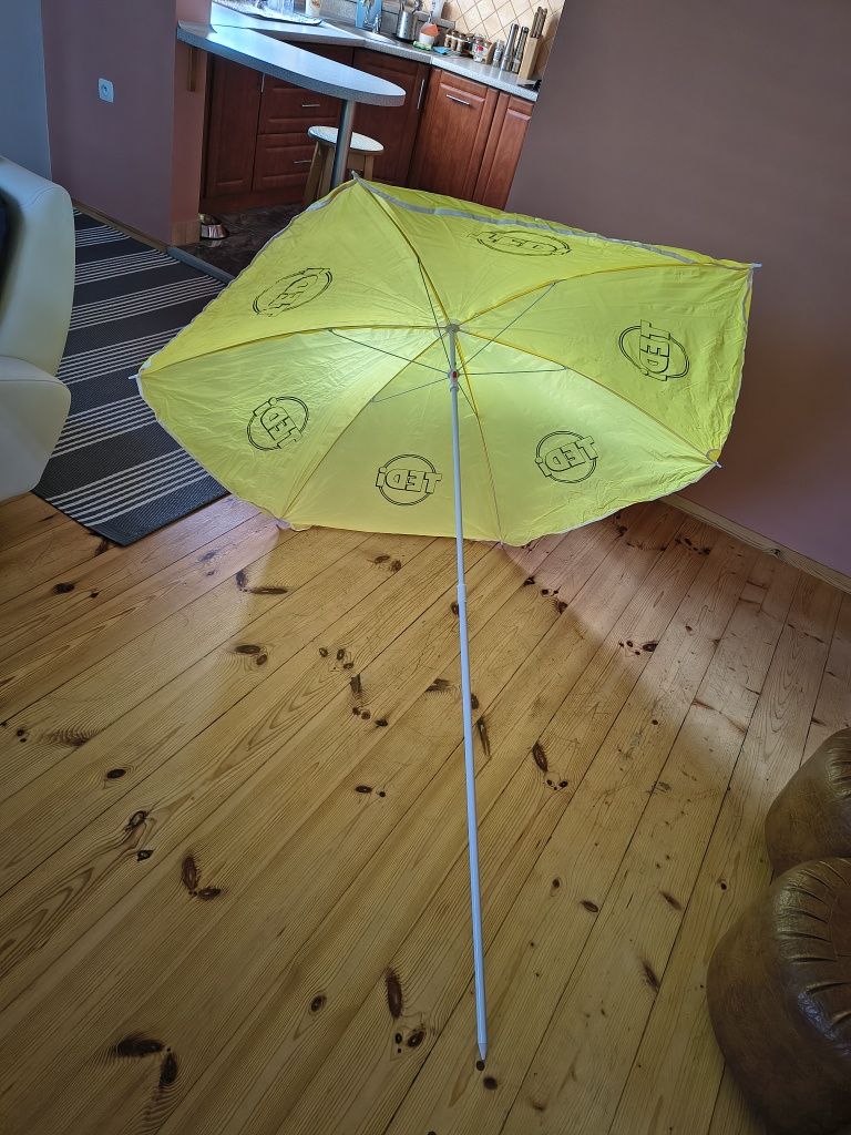 Parasol plażowy na urlop