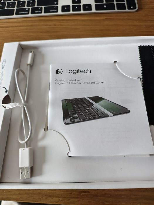 Klawiatura do iPada Logitech Ultrathin Keyboard Cover (bezprzewodowa)