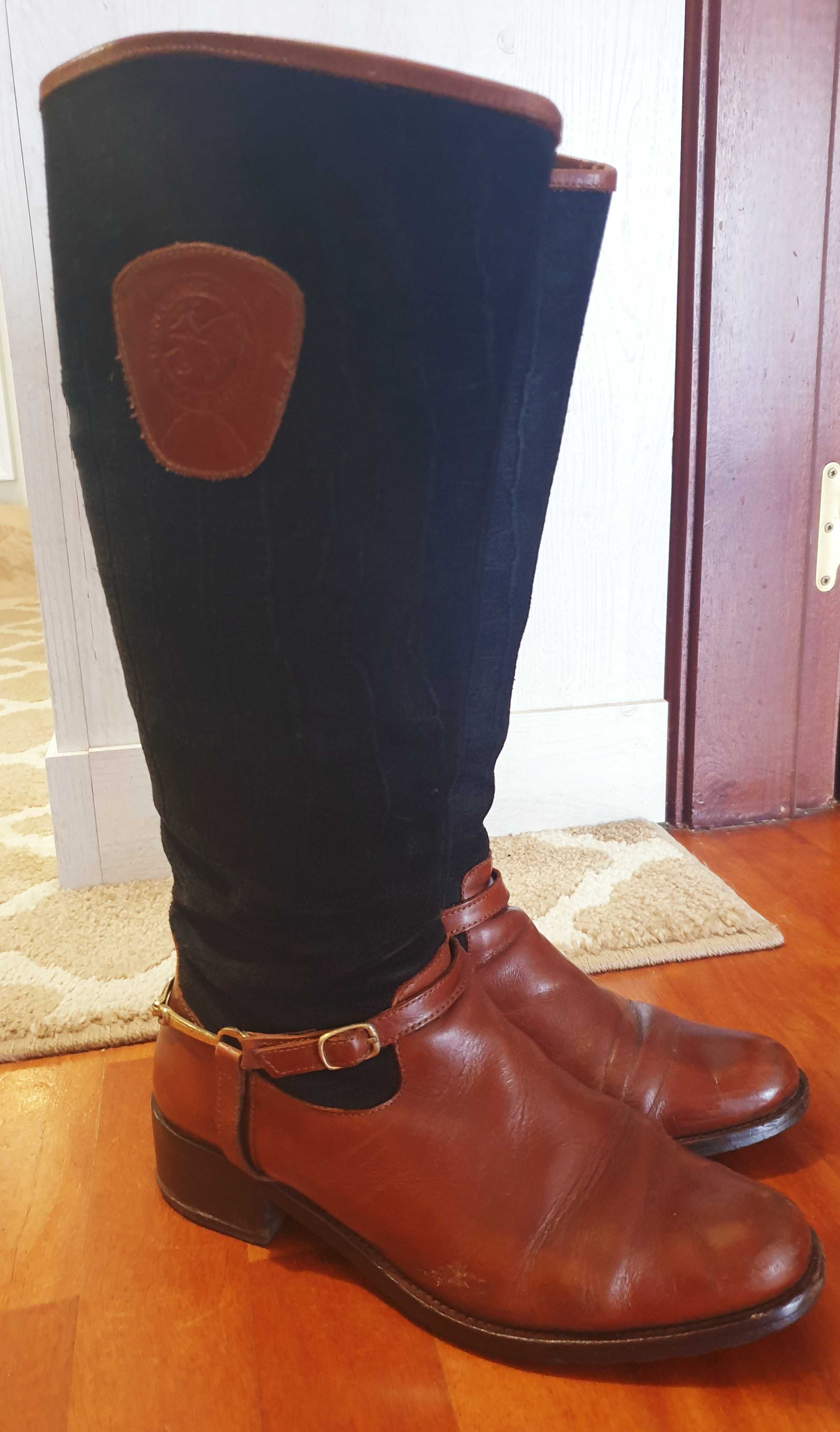 Botas de pele castanha e azul marinho da marca Country Rider