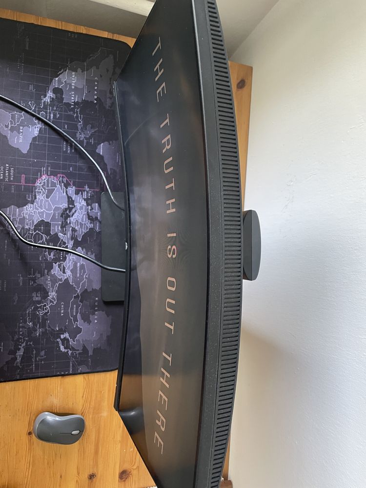 HP X24c Curved Gaming Monitor