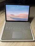 Microsoft Surface Laptop / i5 / 256 gb SSD / 8 gb RAM