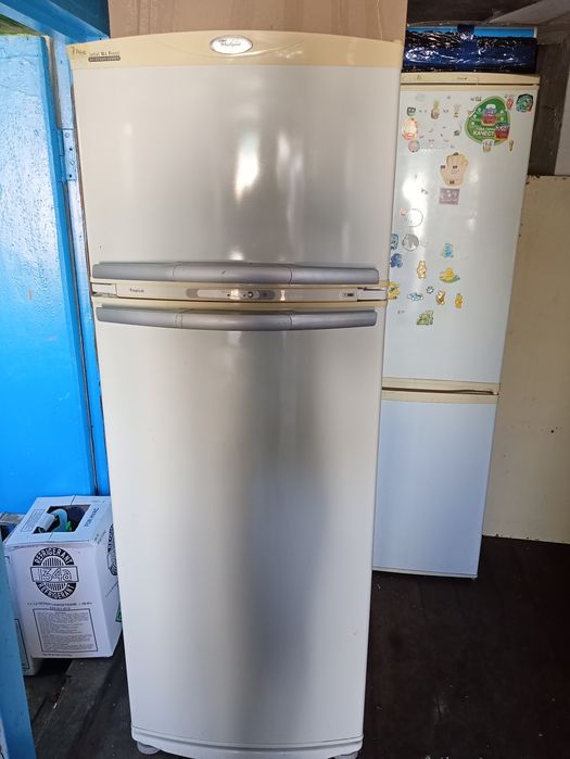 Продам холодильники Арістон