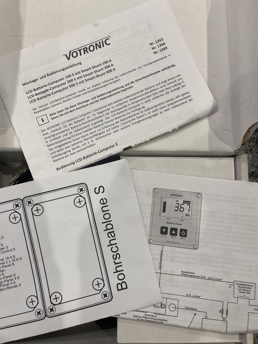 Votronic LCD Battery Computer 200S komputer bateryjny do kampera