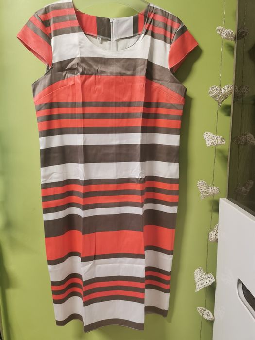 Sprzedam sukienkę, pas 45cm x 2