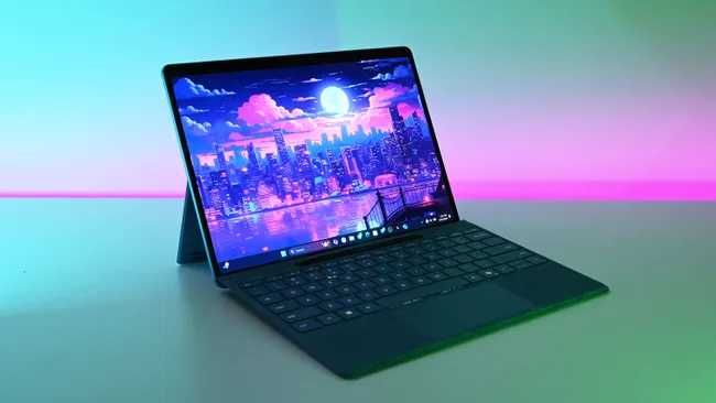 Microsoft Surface Pro 11 Gen Copilot+ OLED Snapdragon X Elite 16GB 1TB
