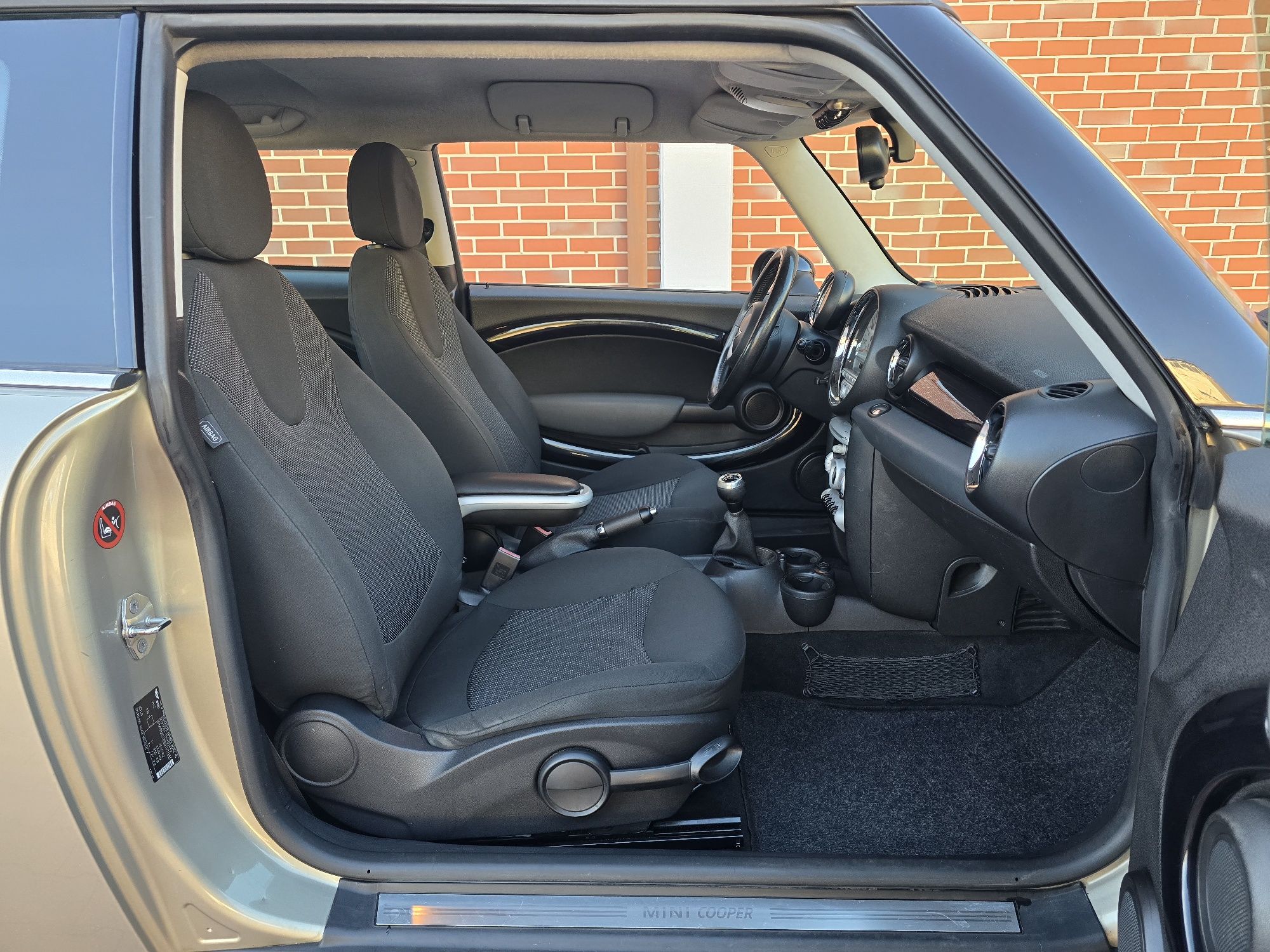 Mini Cooper D 1.6 110cv