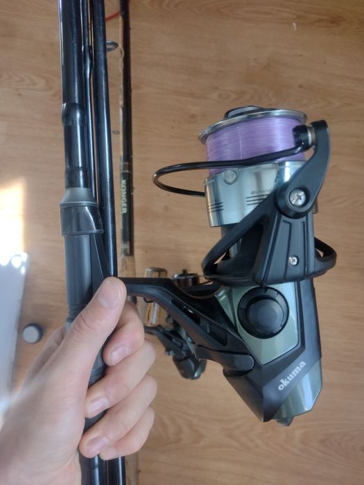 Kołowrotek okuma 8 000 z wędkami