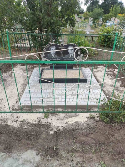 Памятники