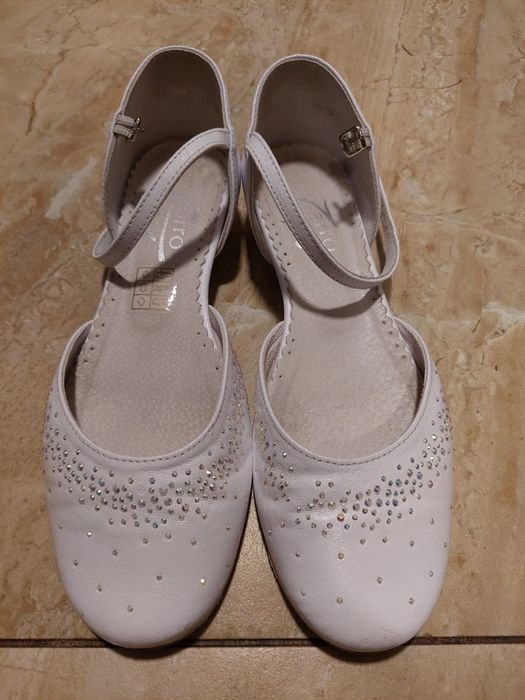 Buty białe r. 36,  komunijne + podkolanówki