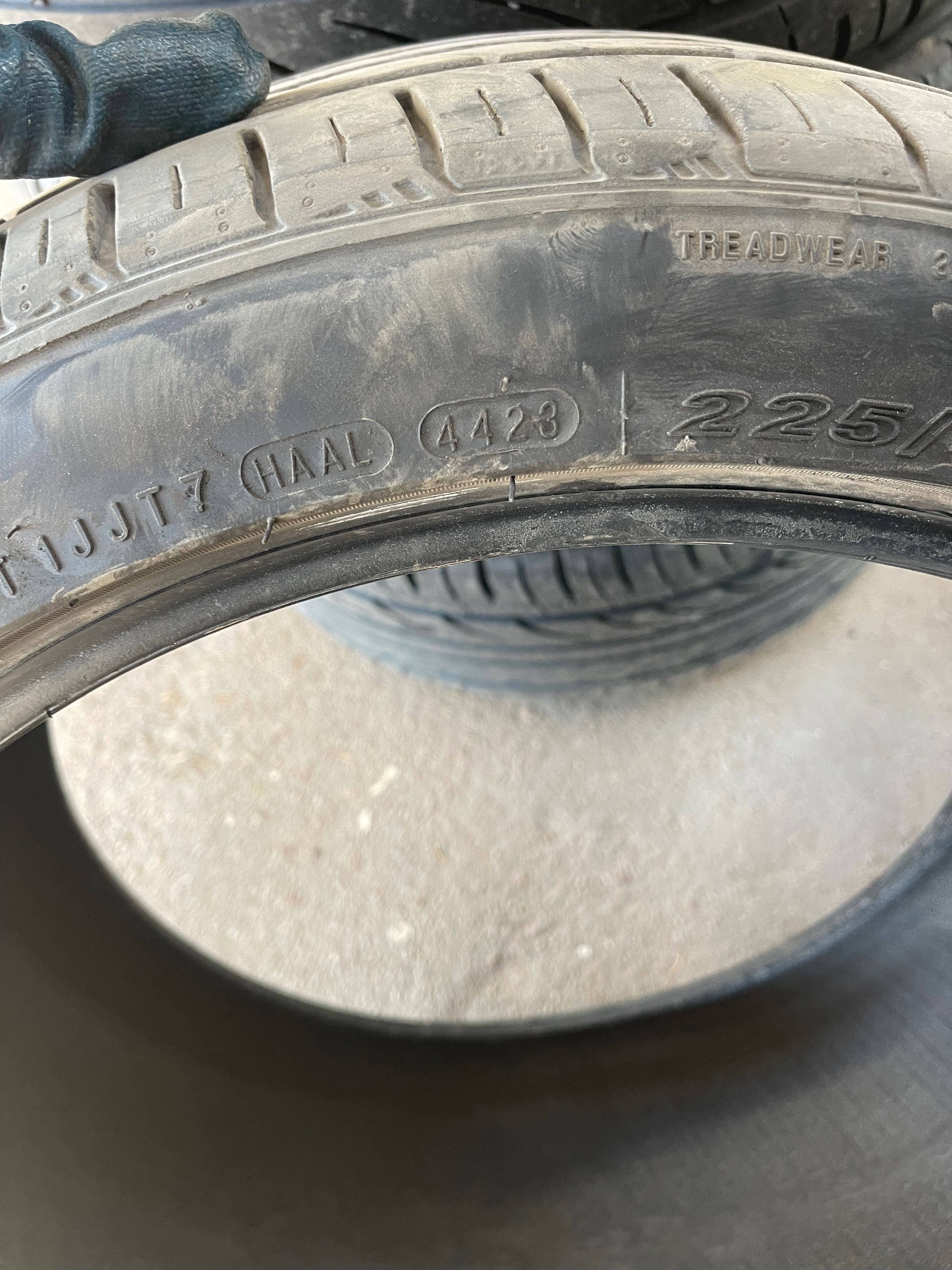 Резина лето 225/40 R18