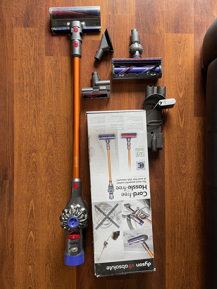 Dyson v8 absolute z nową bateria