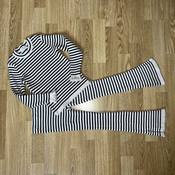 Костюм на дівчинку H&M 110 см 5 років (рубчик, смужка,штани кльош)