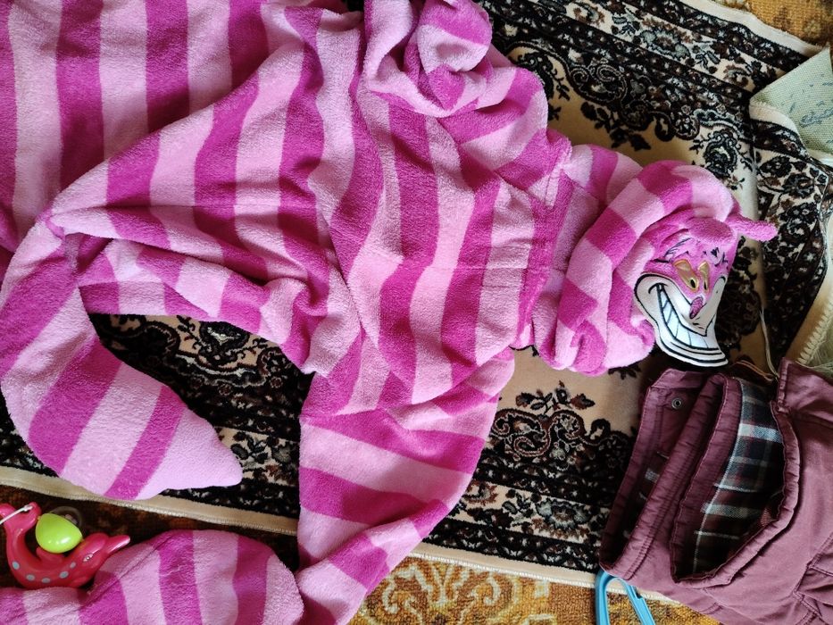 Розмір S, котик.