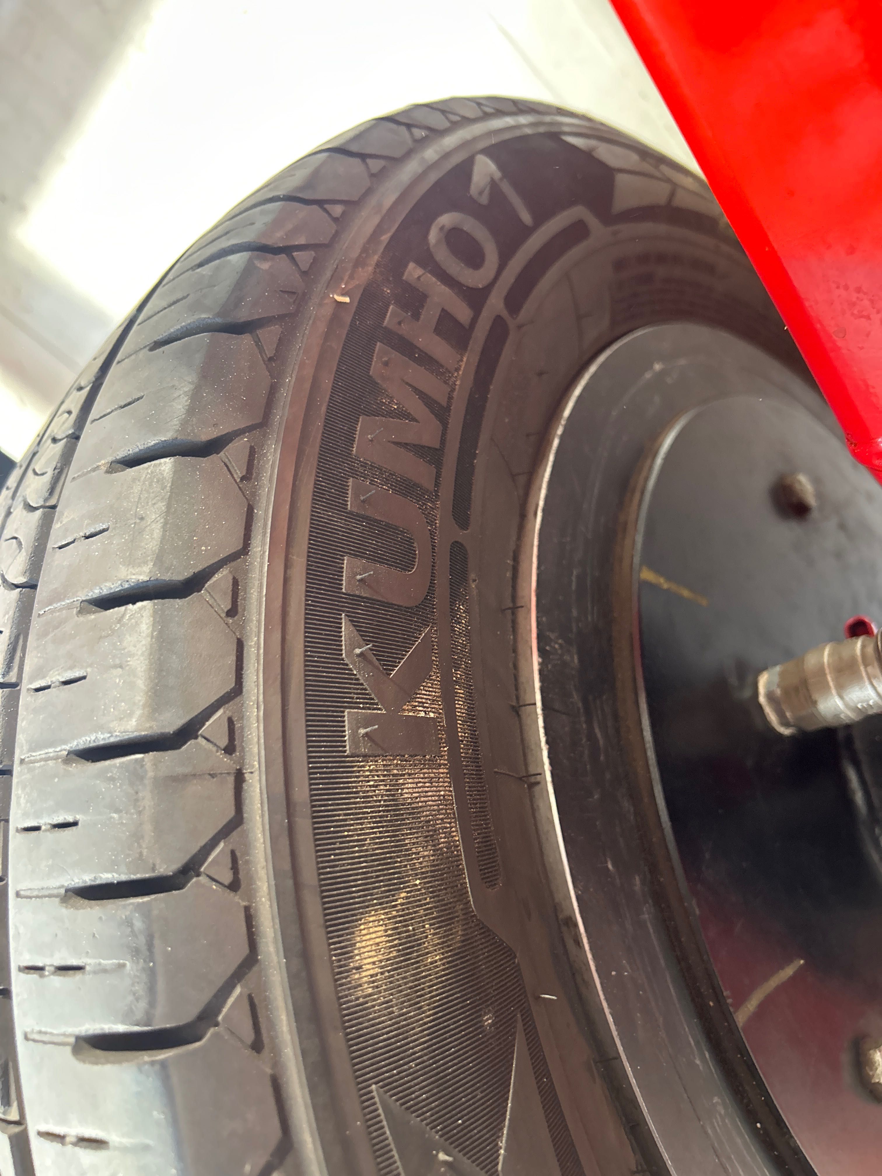 Kumho PorTran Kc53 215/65/16c 108/107T