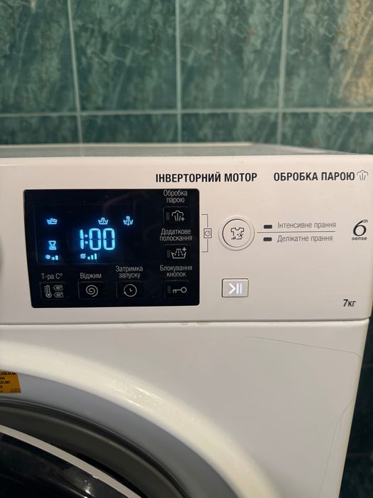 Пральна машинка Whirlpool WRSB 7259 Wb