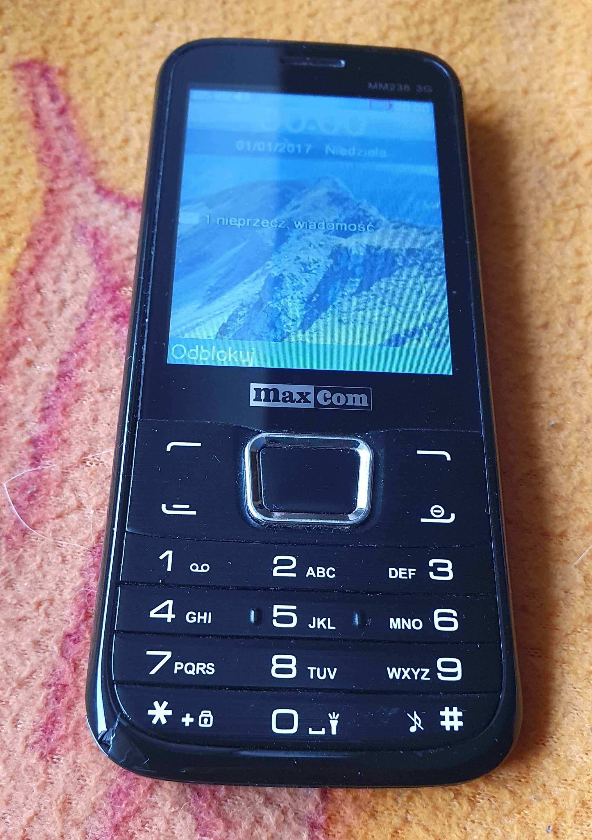 Telefon MaxCom MM238