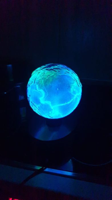 Lampa plazmowa. Kula ziemska