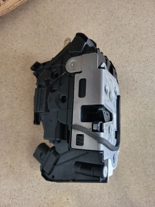 Fechadura Porta Condutor VW Passat CC