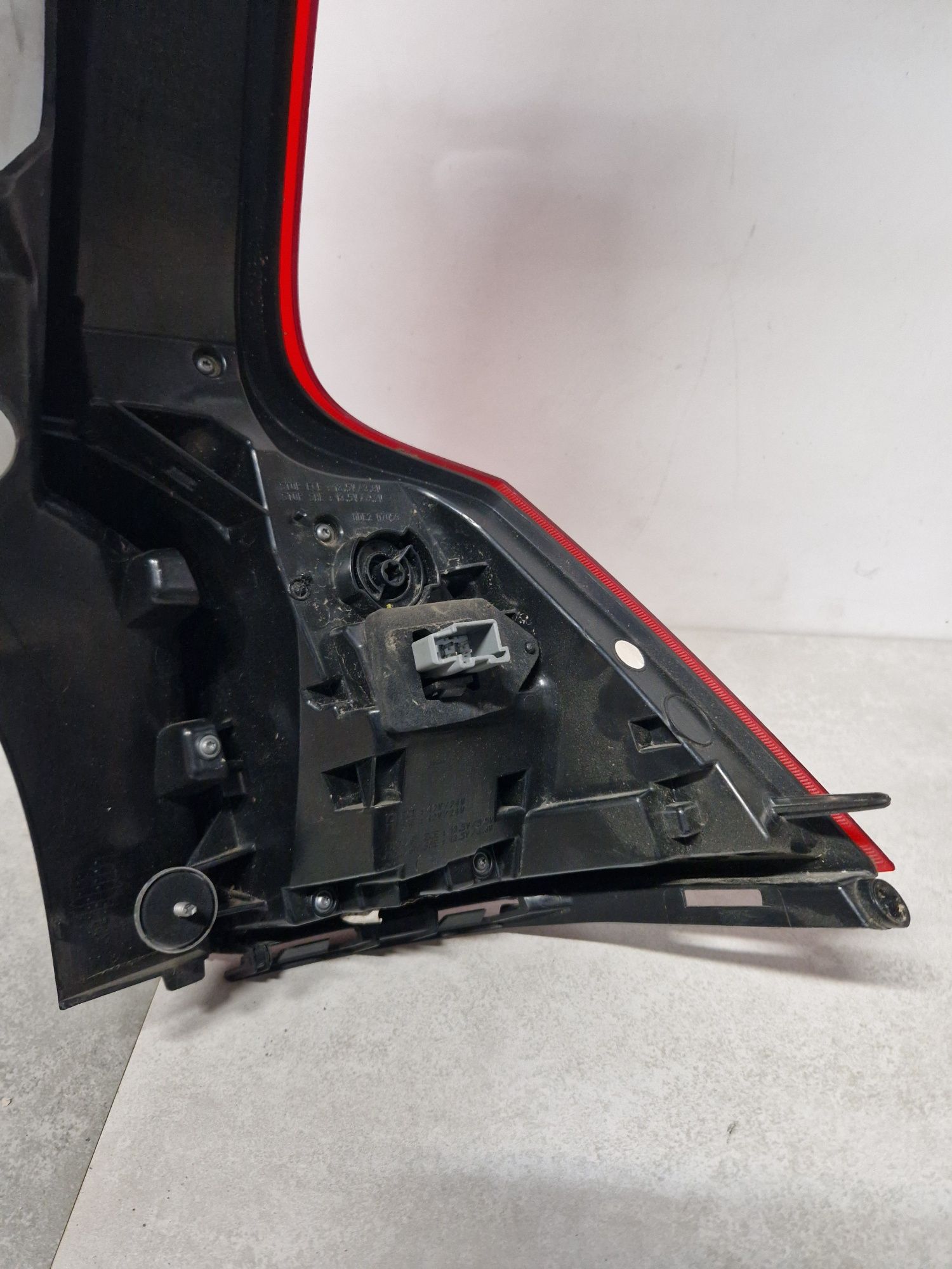 Lampa lewy tył lewa tylna volvo V90 3222.8008