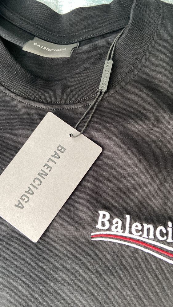 T shirt Balenciaga preta