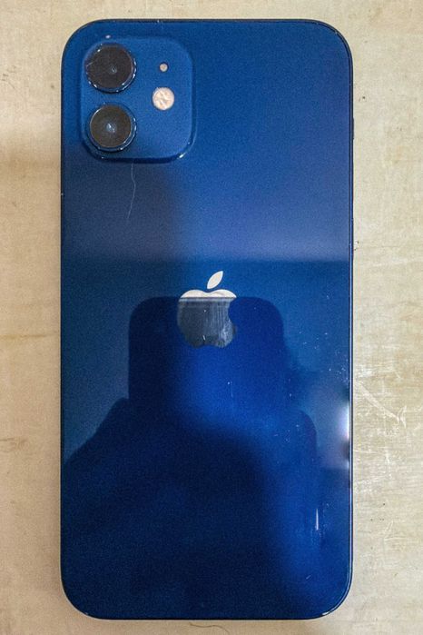 iPhone 12 64GB, Azul, em estado razoavel e funcional exceto o Face ID.