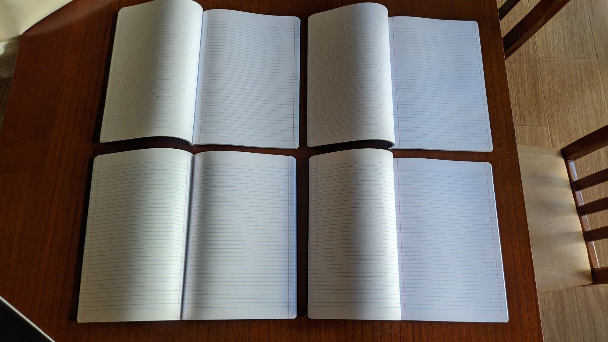 Cadernos A4 de capa preta Pajory e Note (NOVOS)