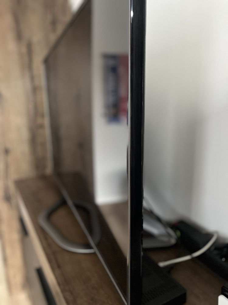 Telewizor LG 47 cali LED smart tv stan bdb