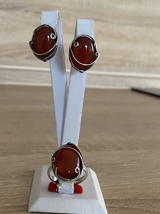 Серебряный комплект с сердоликом