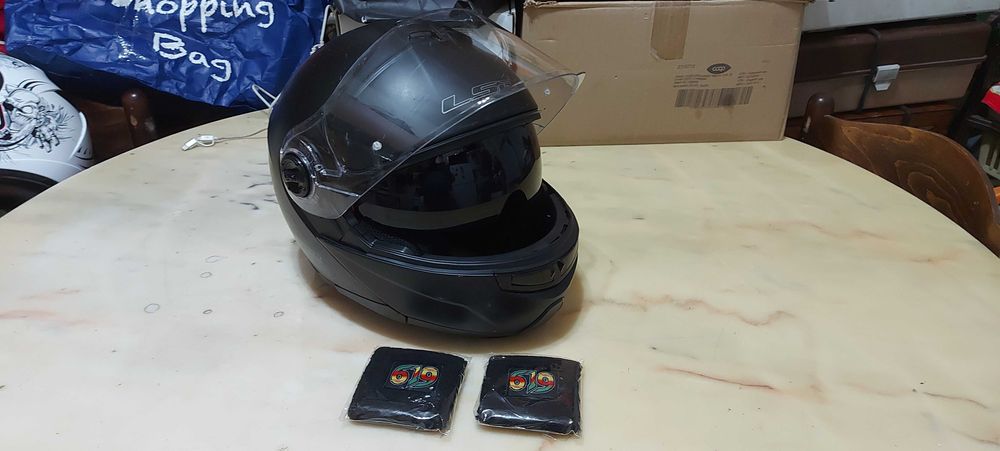 мотошлем - трансформер со стеклом и очками LS2