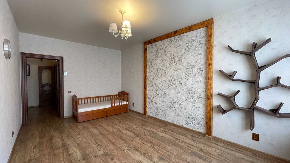 Простора 2 -х кімнатна квартира