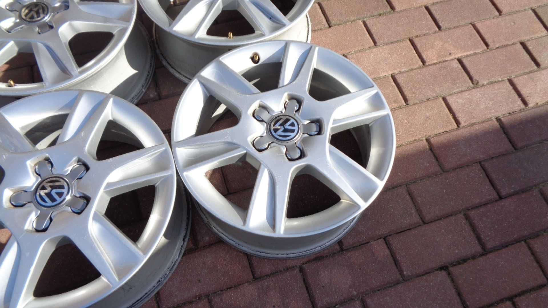 Alufelgi 16 Audi A3 A4 VW Golf V VI V Touran 5x112 sr 57,1mm Et50