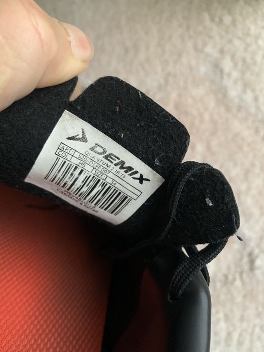 Кросівки сороконіжки в зал 34