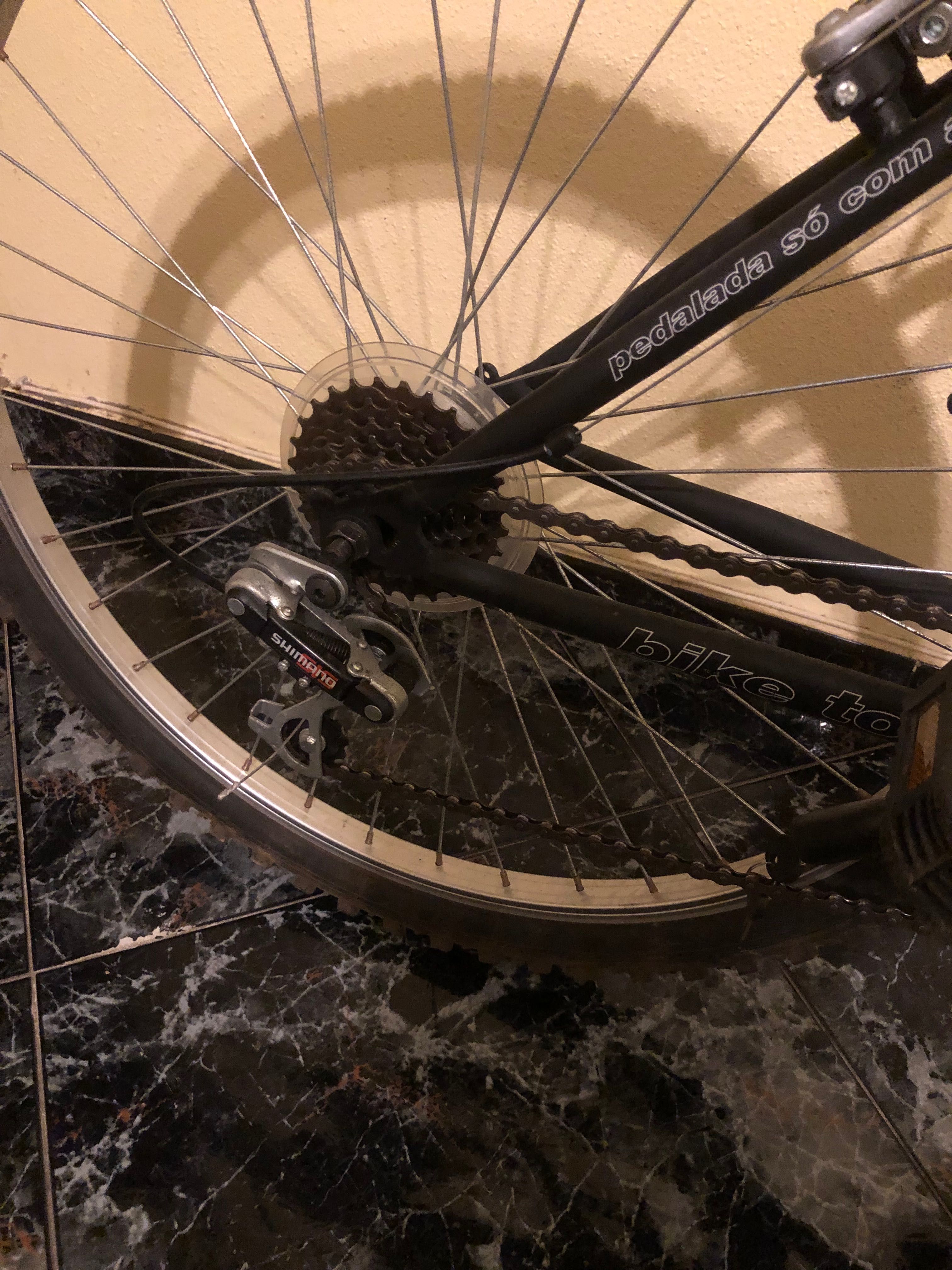 Bike Skoda ideal pra montagem de set up (como nova)