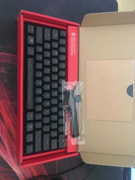 HyperX Alloy Origins 60  AQUA SWITCH