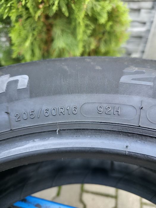 4szt zima 205/60-16 92H BFGoodrich g-forceWinter 2 ~7mm