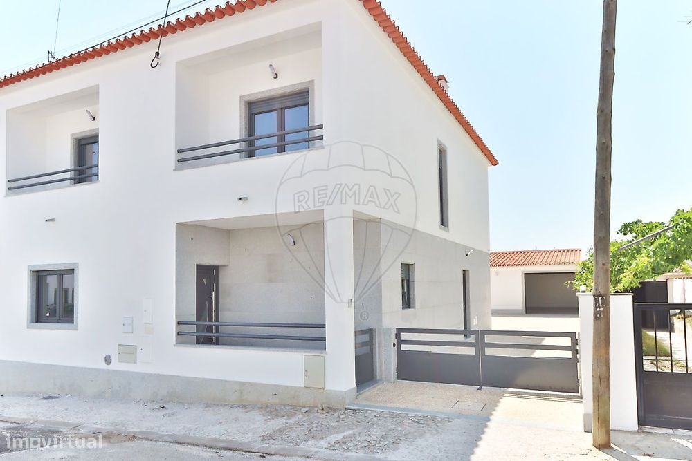 Moradia T5 para venda