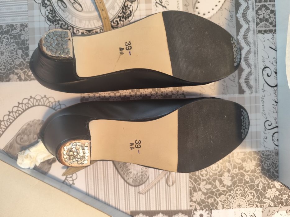 Sapatos sevilhanas tamanho 39,5