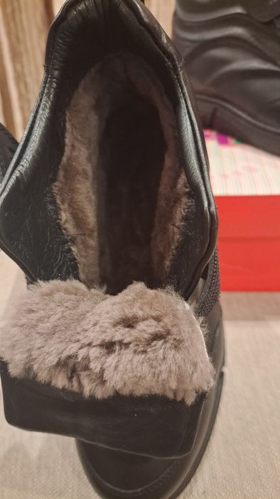 Зимнии ботинки на мальчика.