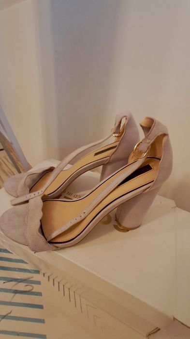 Sandałki szaro wrzosowe na słupku eco zamsz