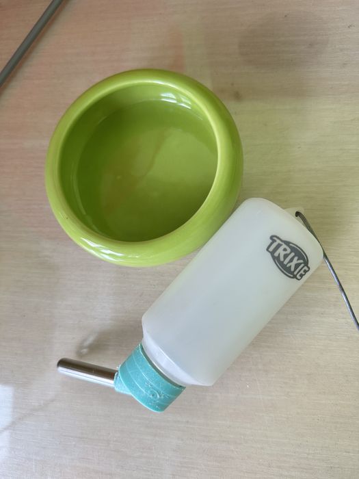 Продам всё для хомяка. Колесо, миска, поилка, домик.