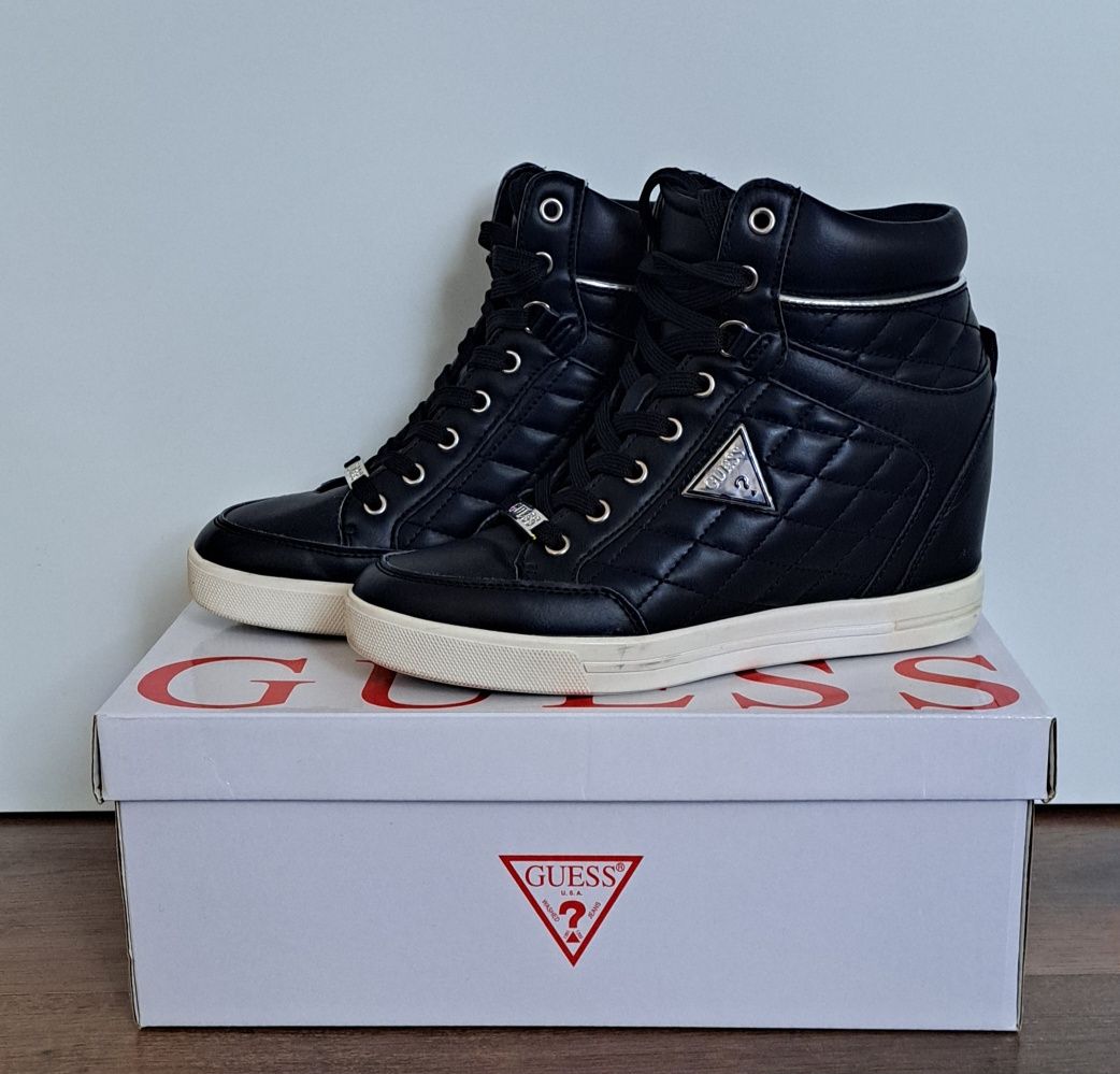 Guess koturny sneakersy