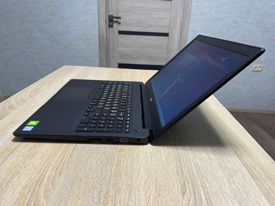 Ігровий Dell Latitude 3500, i7-8565u,Nvidia MX130,ОЗУ 16GB,SSD 256,США