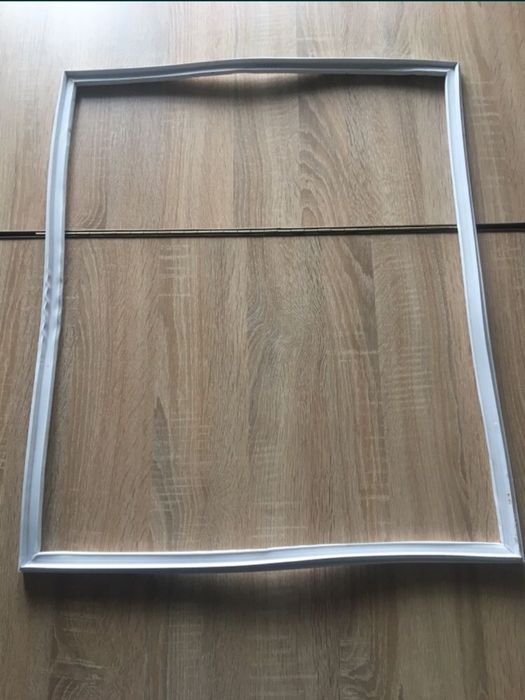 Установка и продажа уплотнительной резинки на холодильники,шкафы, лари