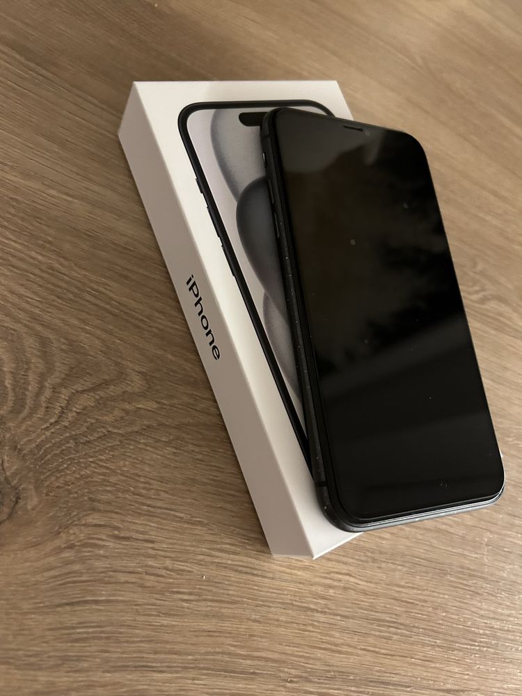 Iphone 11 czarny 128GB