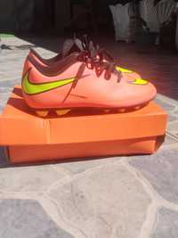 Chuteiras JR HyperVenom Phade FG-R tamanho 38,5