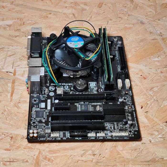 Płyta Główna Gigabyte i5-4460 8 GB Pamięci RAM DDR3 Zestaw Intel