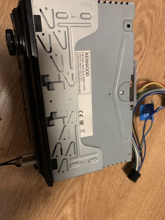 Radio samochodowe Kenwood KMM-100